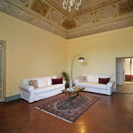Palazzo Petroni Apartment