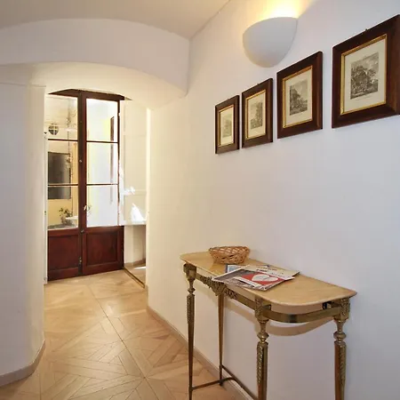 Palazzo Petroni *