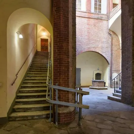 Palazzo Petroni * Siena